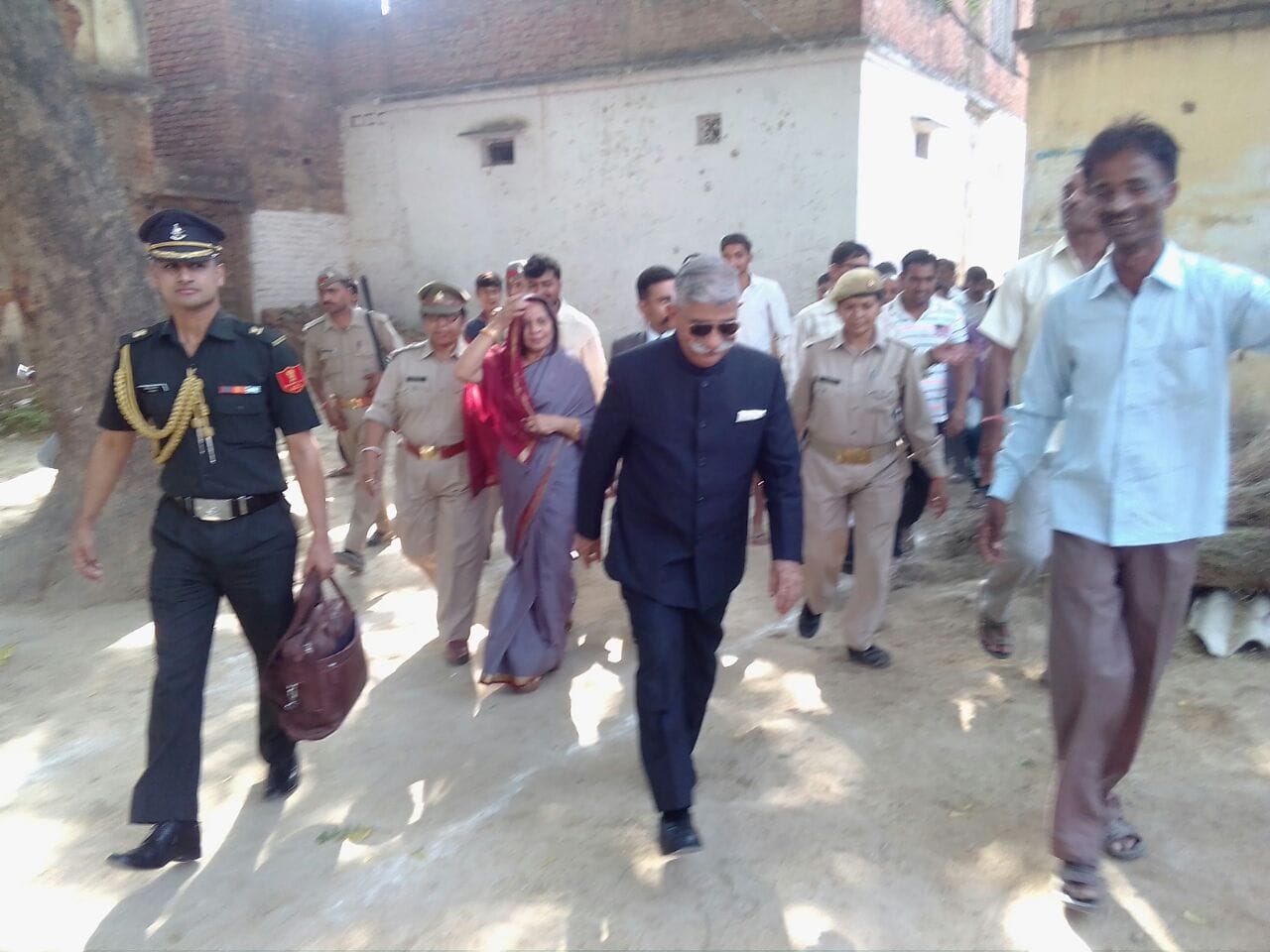 Arunachal pradesh governor BD mishra came bhadohi at his mother home