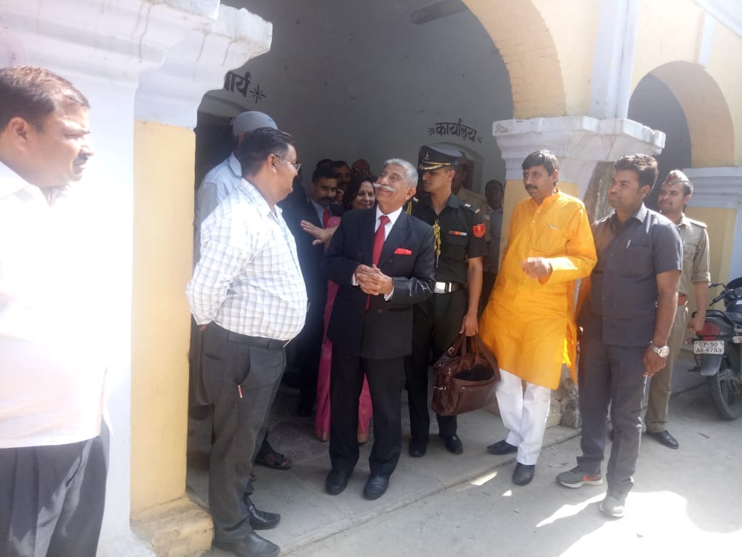 Arunachal pradesh governor BD mishra came bhadohi at his mother home