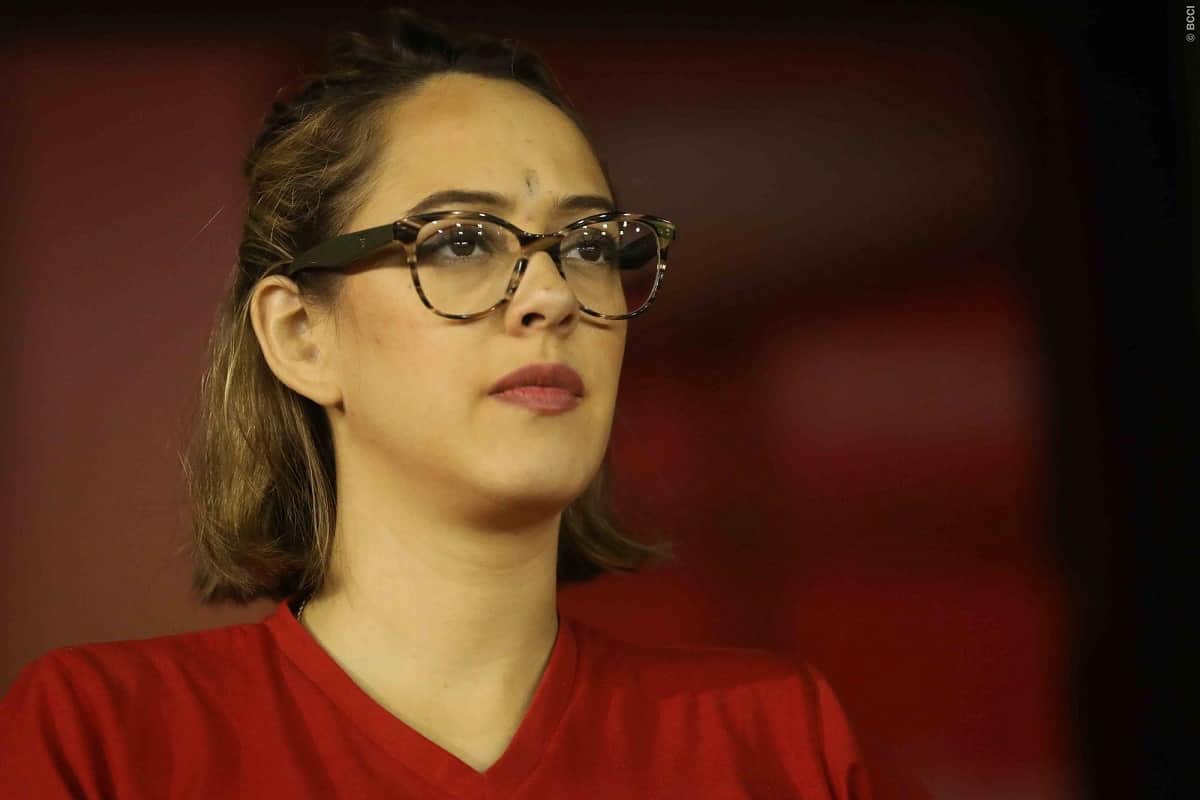 preity zinta-sakshi dhoni and hazel keech beauty contest during the match between csk and kxip