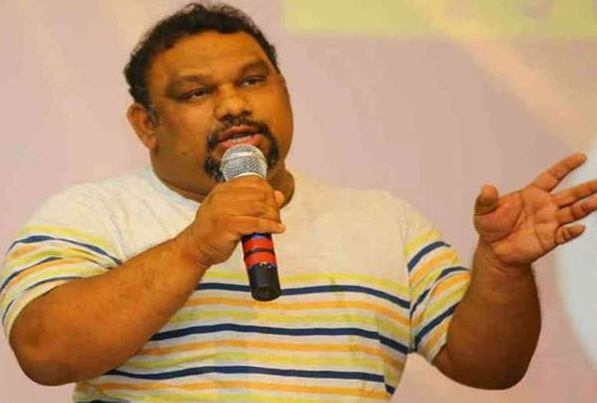 film critic Kathi Mahesh Reply back of sexual assault allegation Actress Sunitha accuses