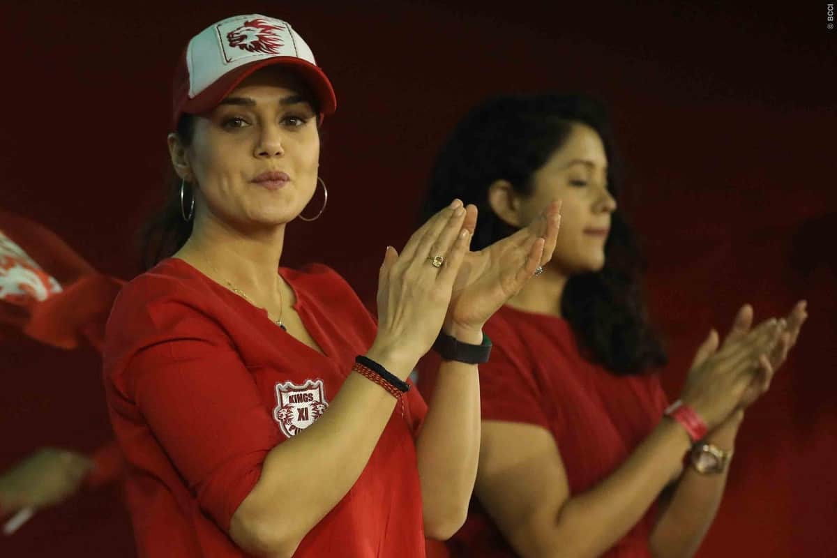Preity Zinta video leaked while worshiping in temple for winning her team kings eleven punjab