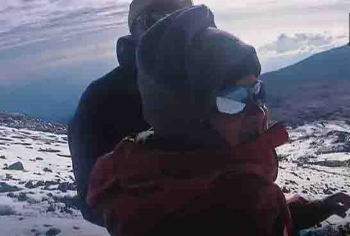 Seven year old hyderabad boy samanyu pothuraju climb highest peak in africa 