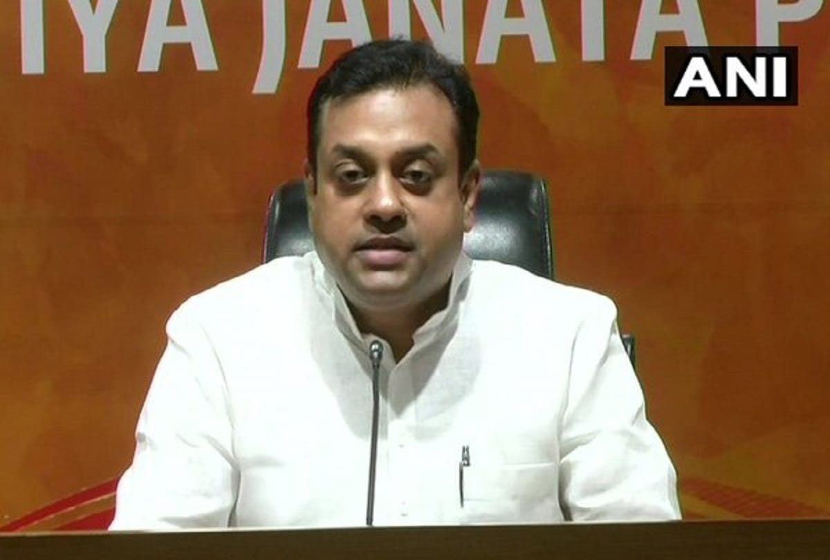 BJP lambasted the Congress for defaming and disrespecting the Hindu religion