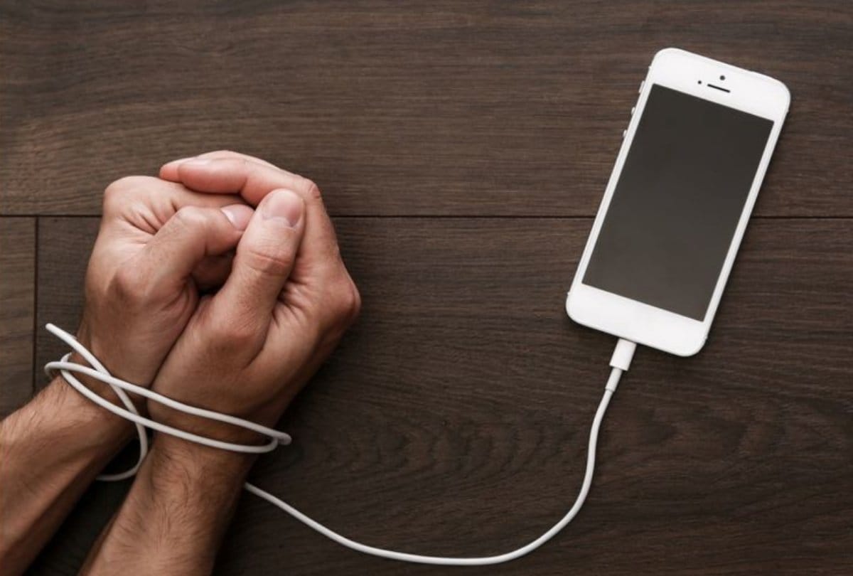 Know the result of smartphone addiction on people