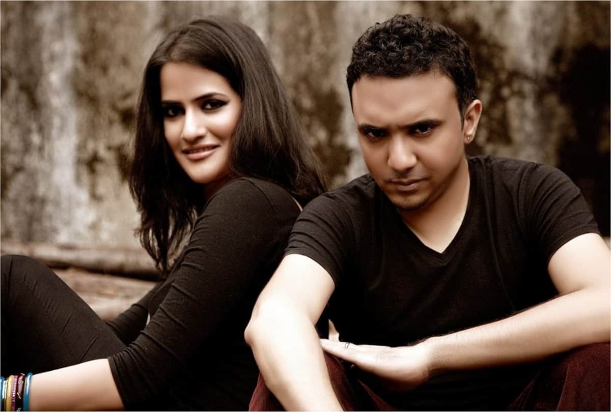 these are husband of bollywood female singers see the pictures