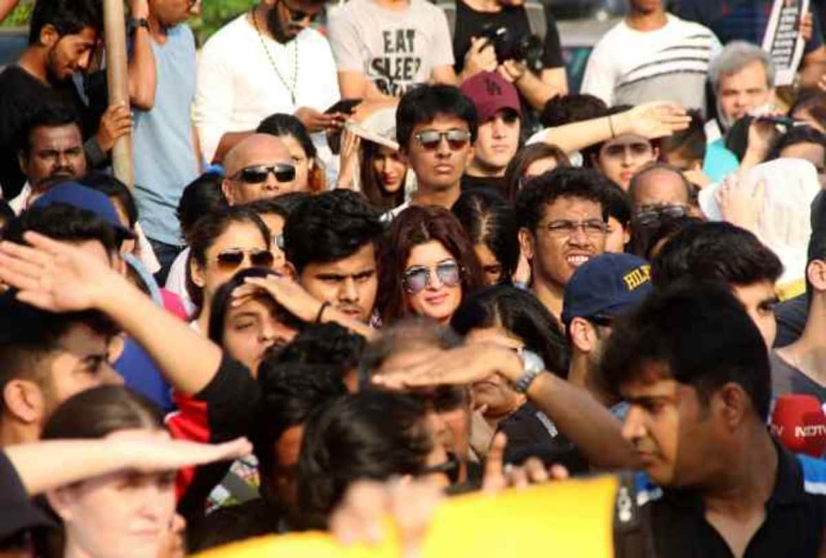 Bollywood Join Protest Demanding Justice For Unnao And Kathua Rape Victims At Carter Road In Mumbai