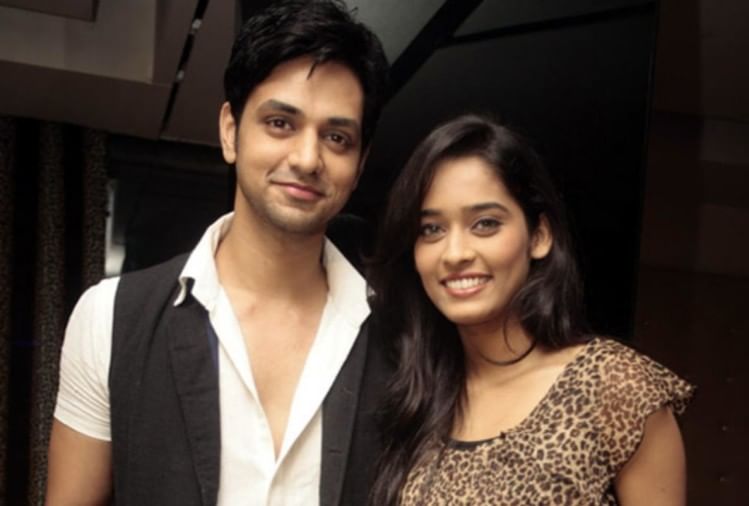 टीवी के मशहूर एक्टर ने चोरीछिपे कर ली गर्लफ्रेंड से शादी, चार साल पहले