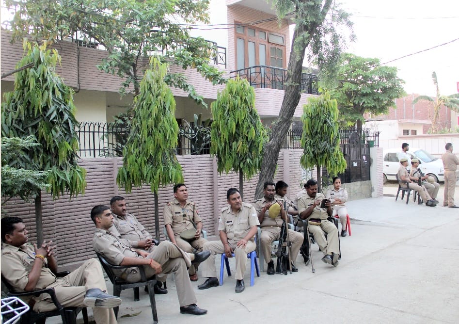 Bihar IPS Vivek Kumar's residence raid