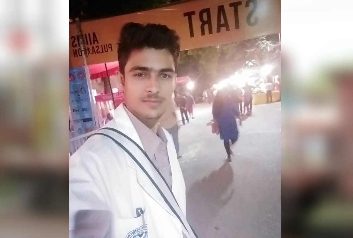 aiims fraud doctor became mystery for delhi police, he is having medical diary