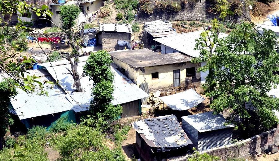 गोसदन की जमीन पर हो रहा अवैध निर्माण