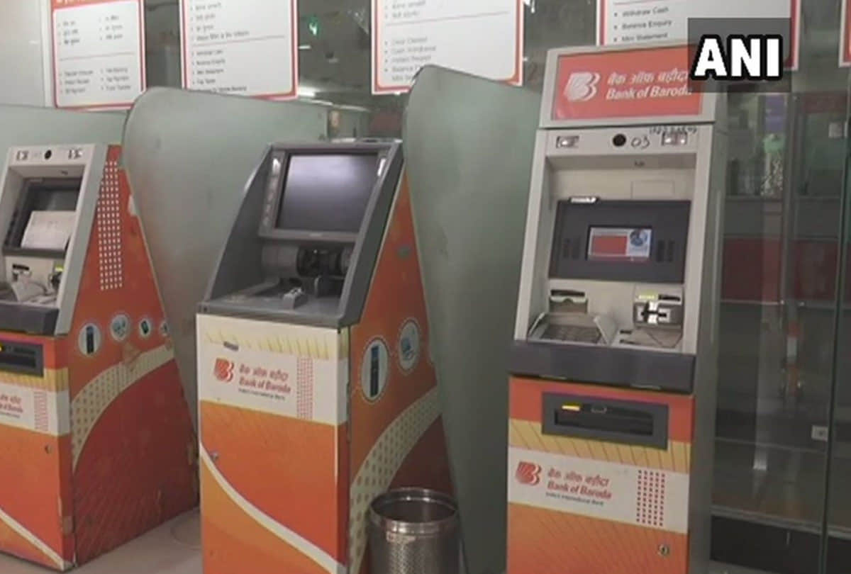 people are facing problems after no cash in ATMs of many states