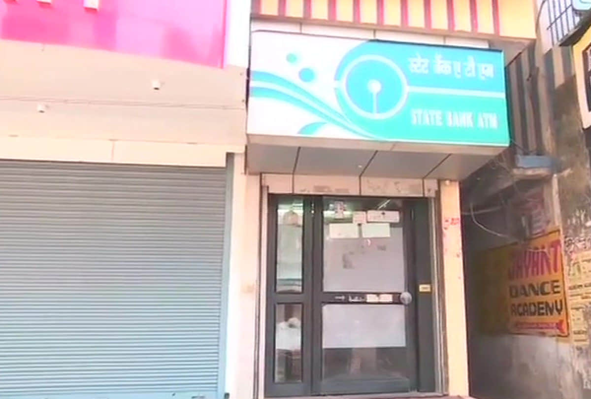 people are facing problems after no cash in ATMs of many states