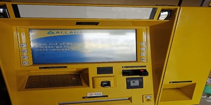 Cash Crisis: ATMs are lying vacant in Meerut