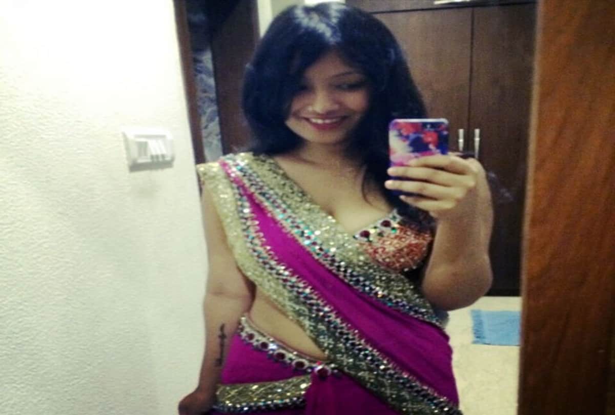 actress bipasha basu's sister is so bold and see the pictures here