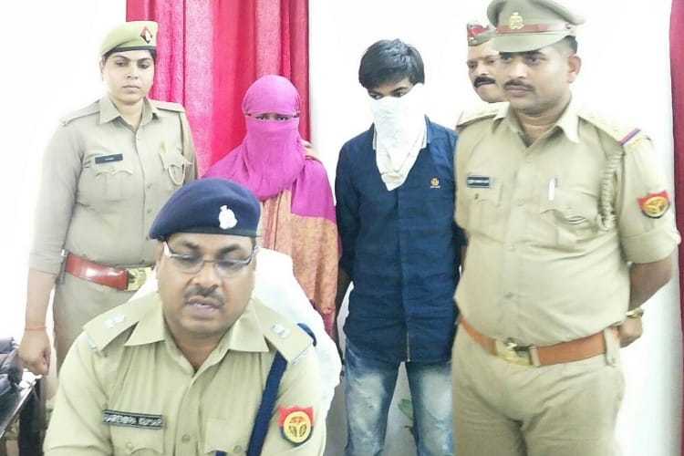 younger sister stolen lakh rupees from ATM of elder sister