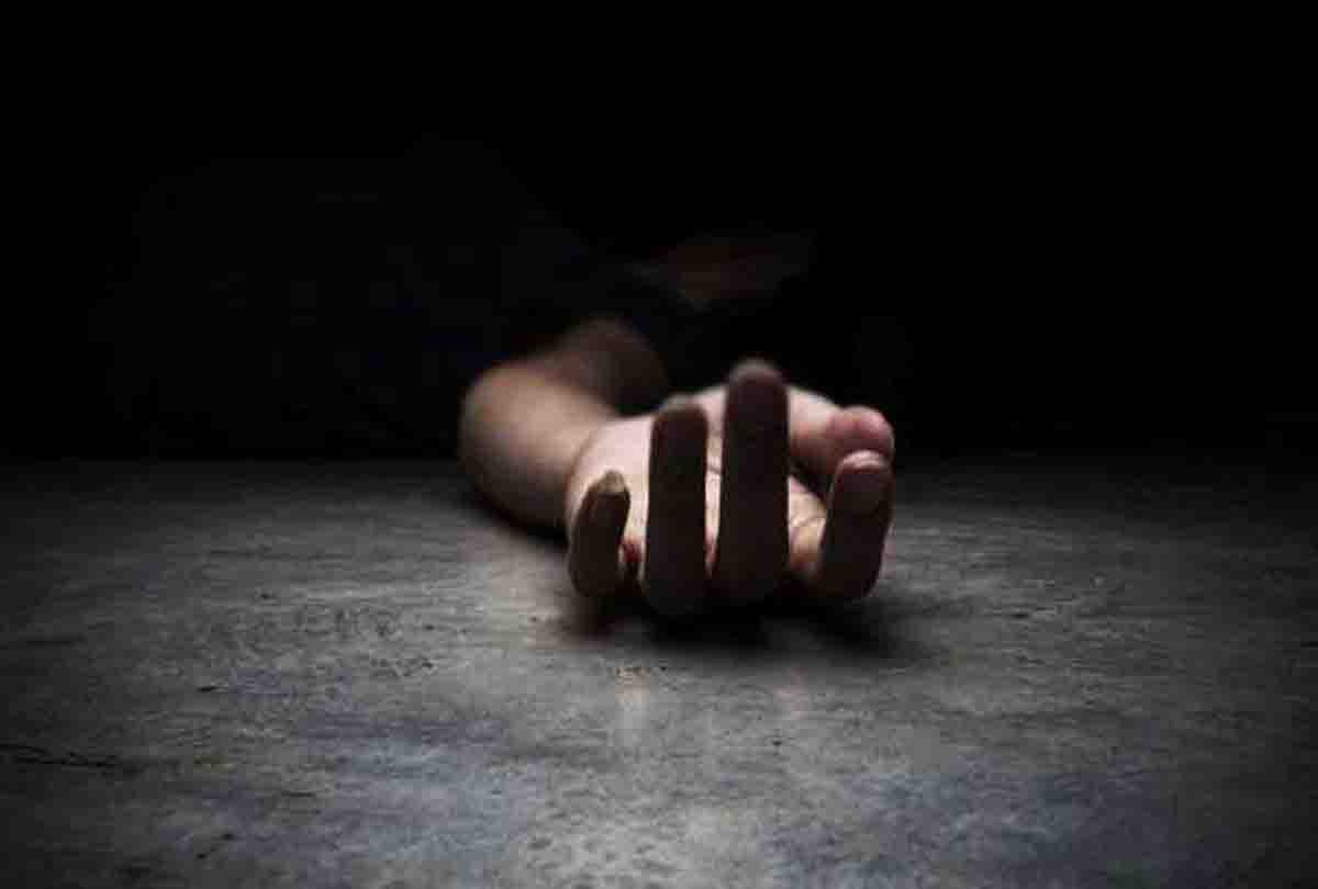two sisters found dead in hardoi district