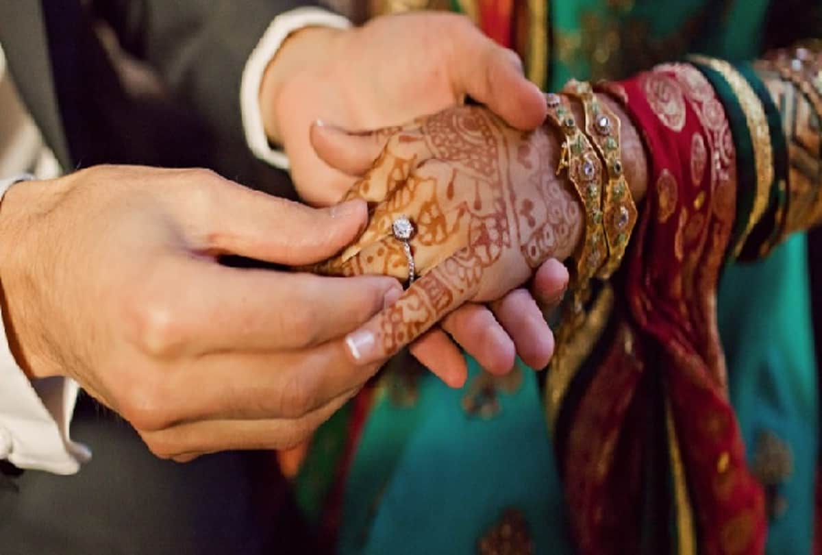 Boy comes drunk girl refuses to engagement in bulandshahr