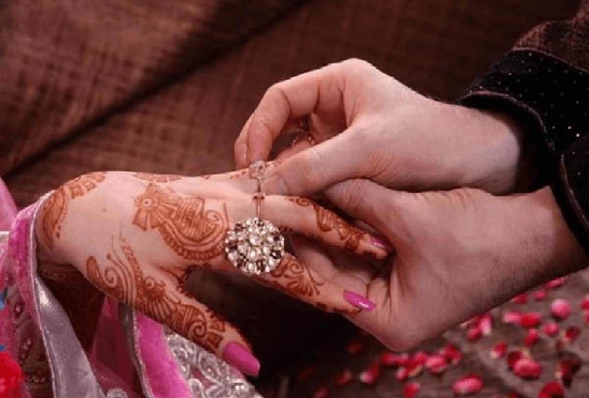 Boy comes drunk girl refuses to engagement in bulandshahr