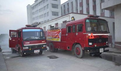 House caught fire in varanasi father and daughter save his own life