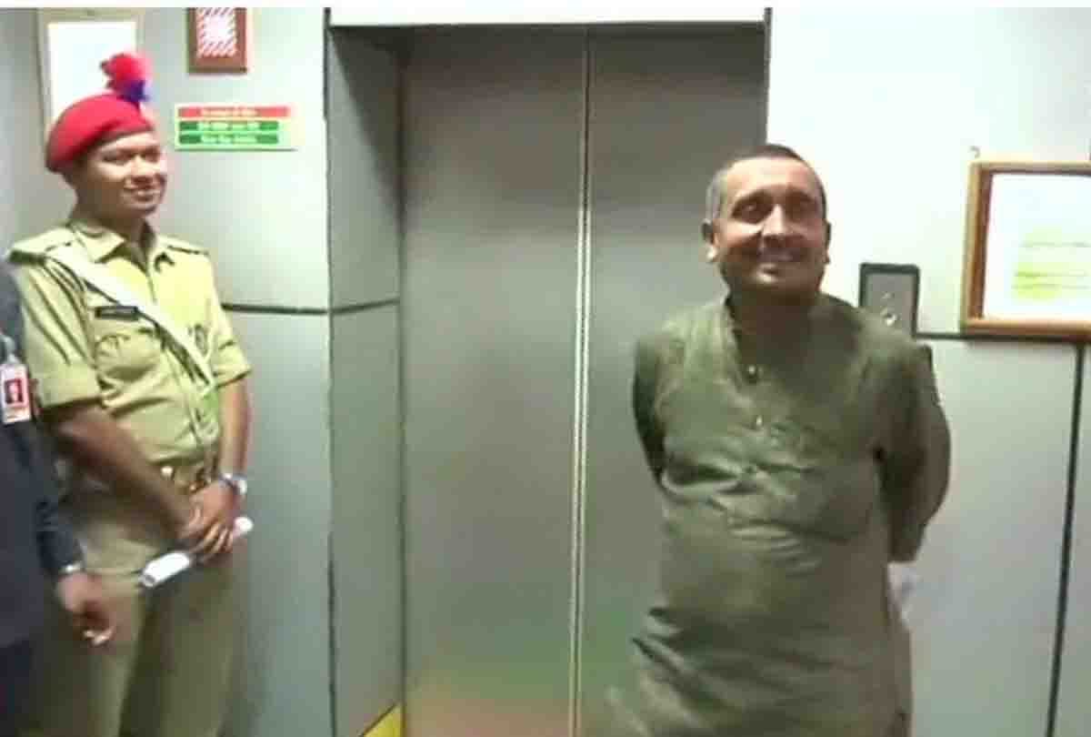 cmo taking charge of unnao district hospital