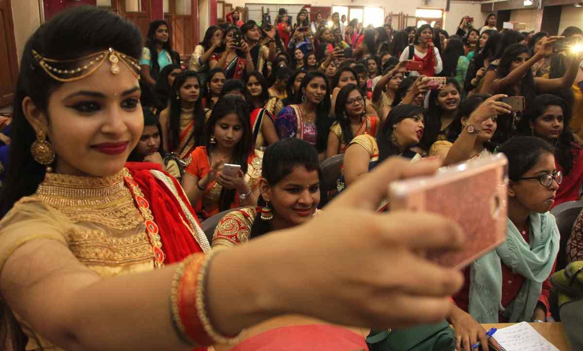 Farewell party in shri agrasen kanya PG college in varanasi
