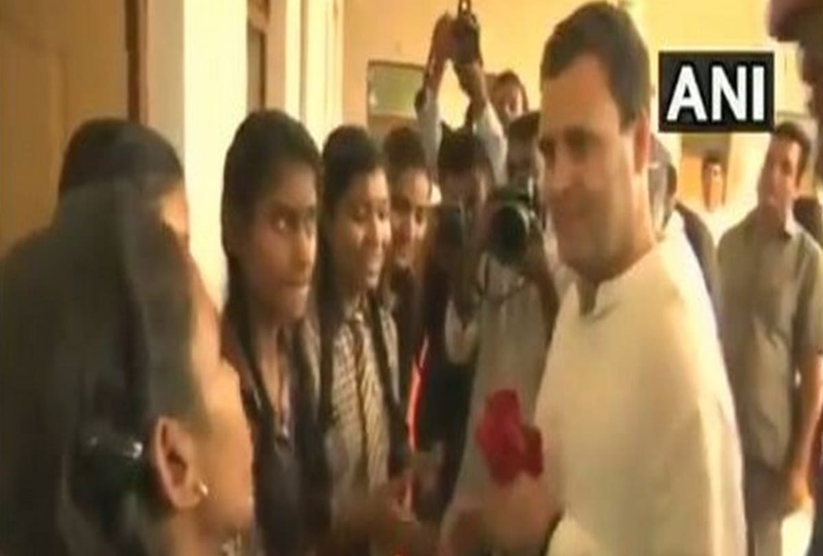 Rahul Gandhi gave bizarre answers to students during his visit in government school at Amethi