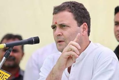 rahul gandhi says narendra modi can not stand against me even 15 minutes.