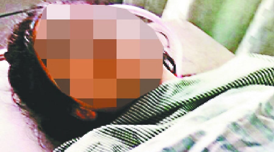 Class 9 girl student's shot himself in Meerut