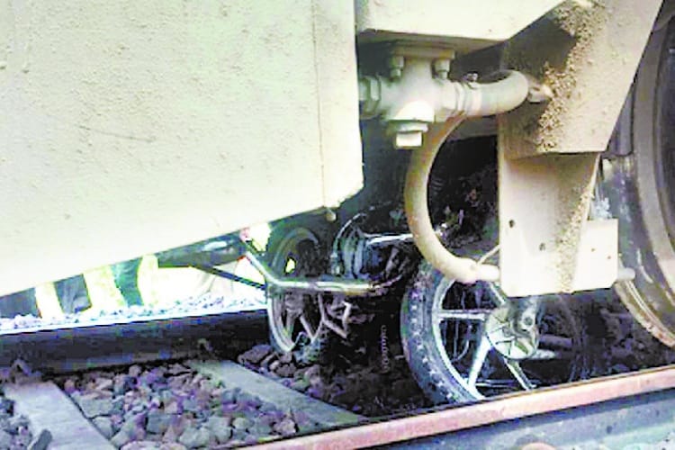 train driver saved passengers in barabanki
