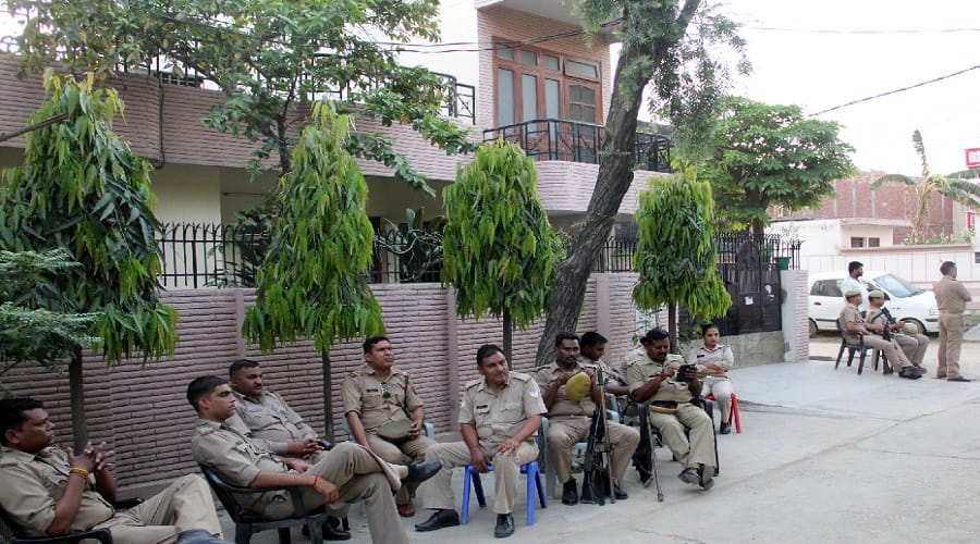 Bihar's IPS house operation for 11 hours, seizure of important documents