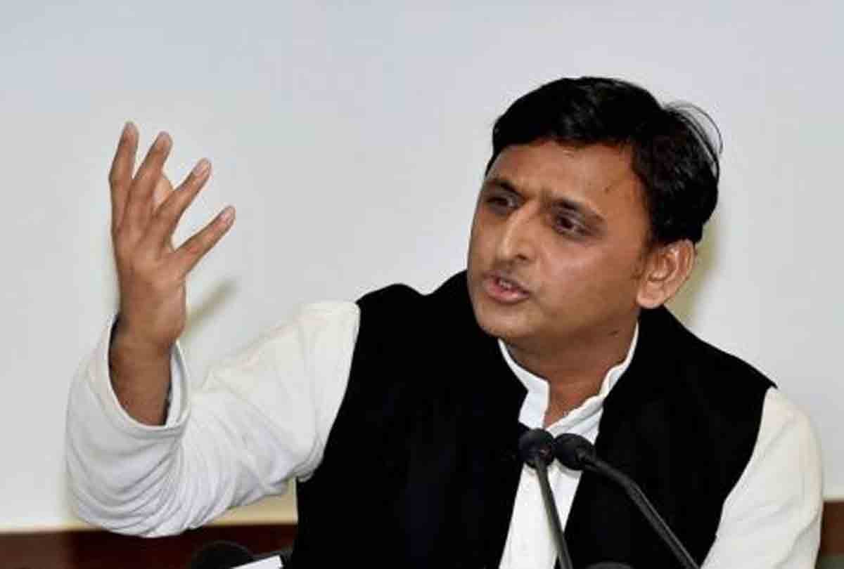 akhilesh said I think there is an international conspiracy to hit Indian economy