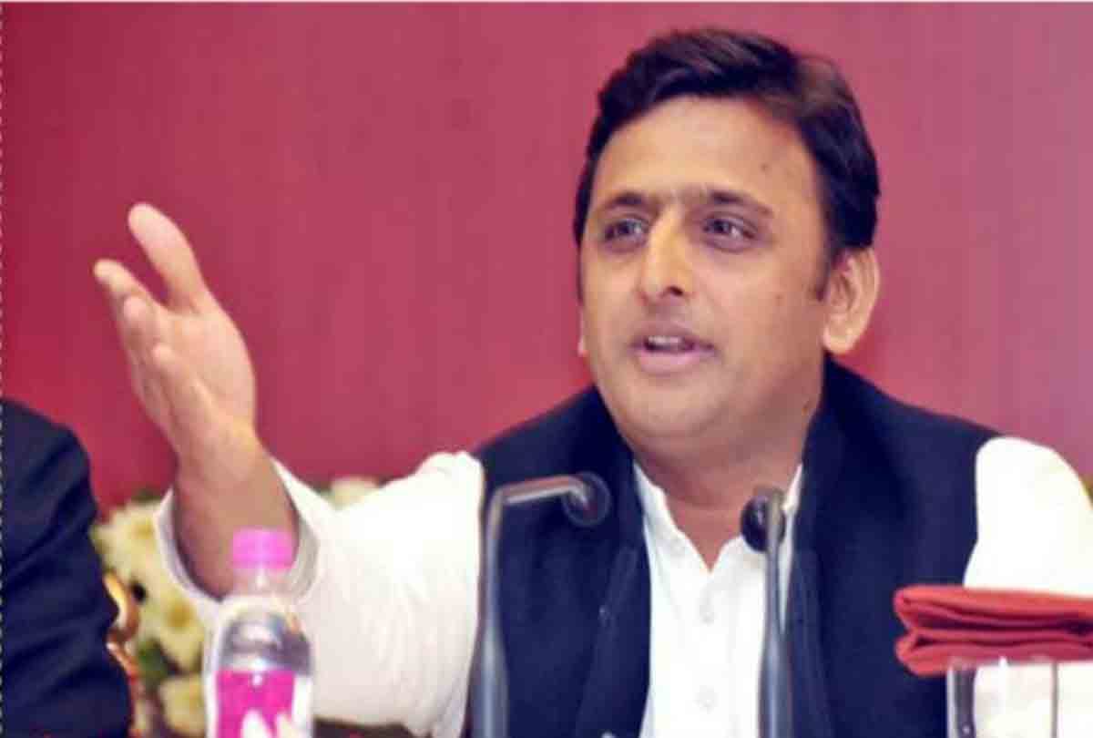 akhilesh said I think there is an international conspiracy to hit Indian economy