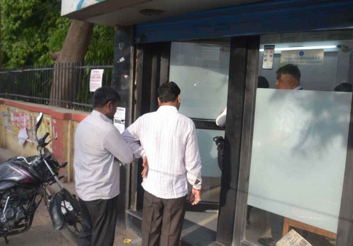 All Banks holiday 2018 for three days during cash crisis