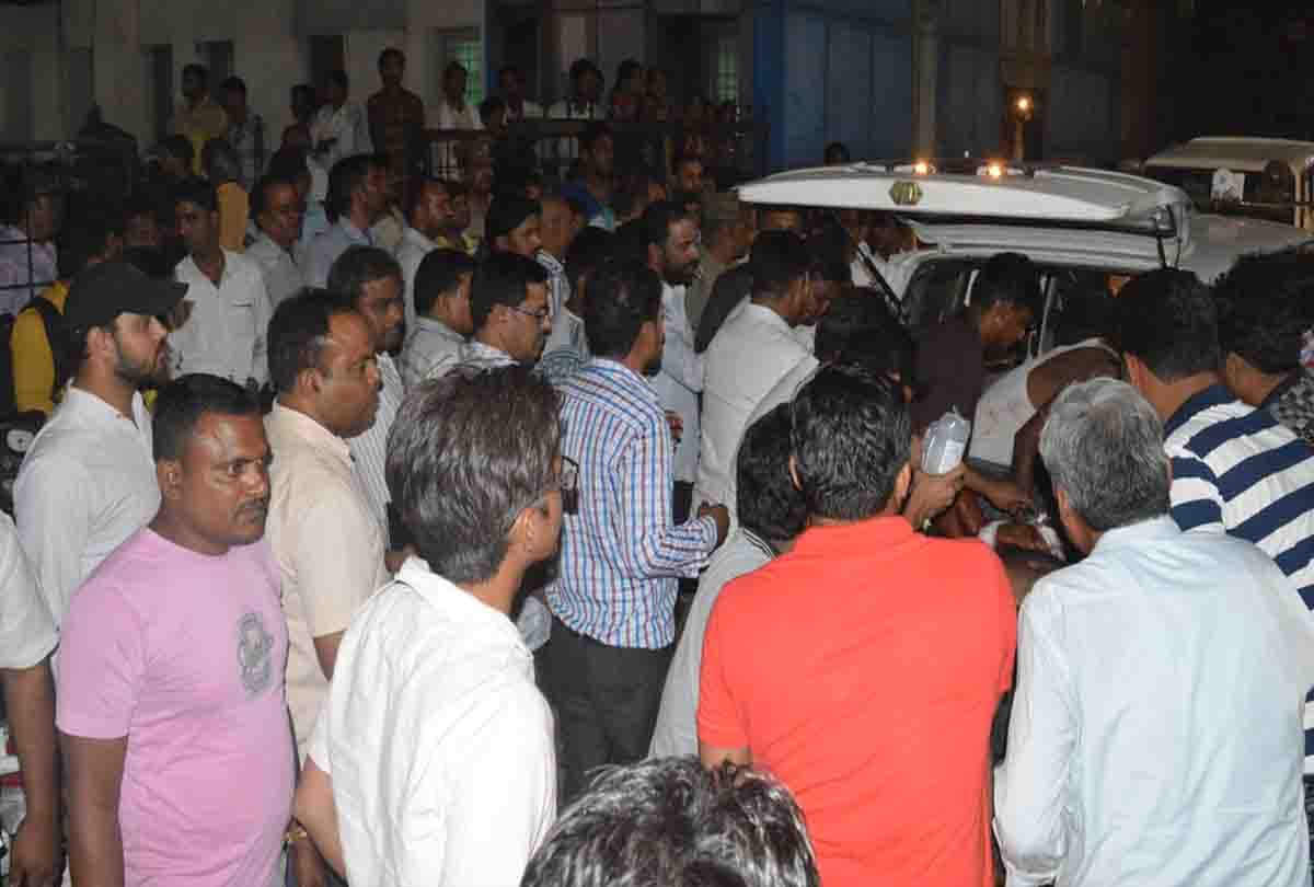 vikas dubey brother injured in gun shot