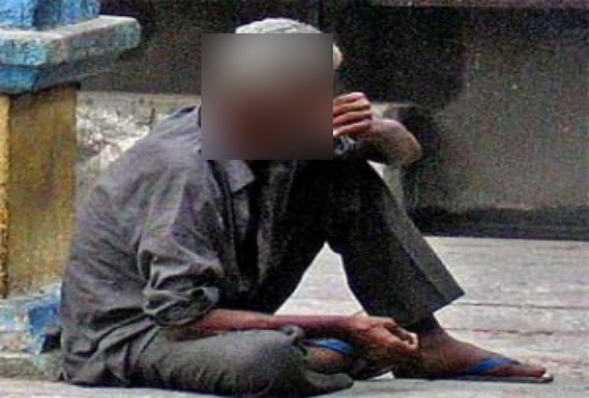Pension giving to the dead in deoria at uttar pradesh 