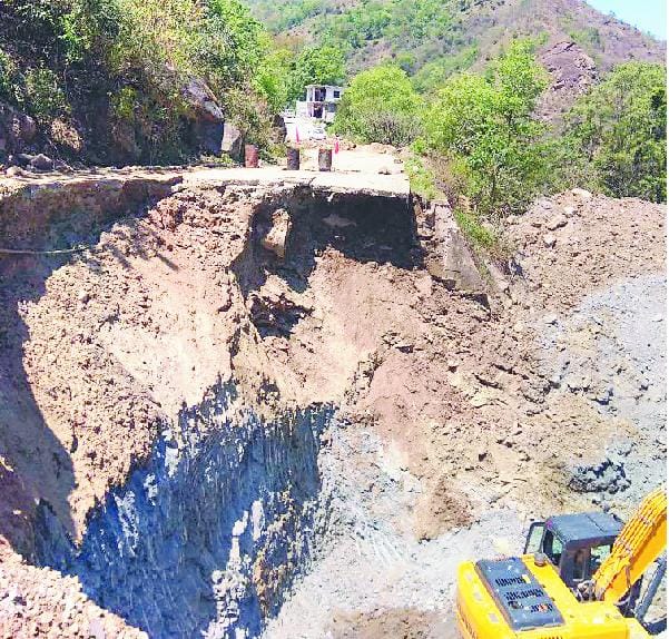 सरकाघाट-धर्मपुर, जोगिंद्रनगर-पठानकोट राज्यमार्ग अवरुद्ध
