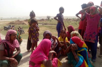 more than two hundred families have been homeless in kasganj due to the fire
