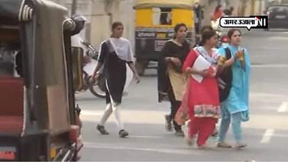 Haryana gohana village bans jeans, mobile phones for girls, khap panchayat rule