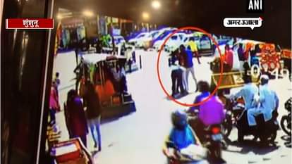 FEMALE TRAFFIC CONSTABLE BEATEN, WHEN ASKED TO WEAR HELMET