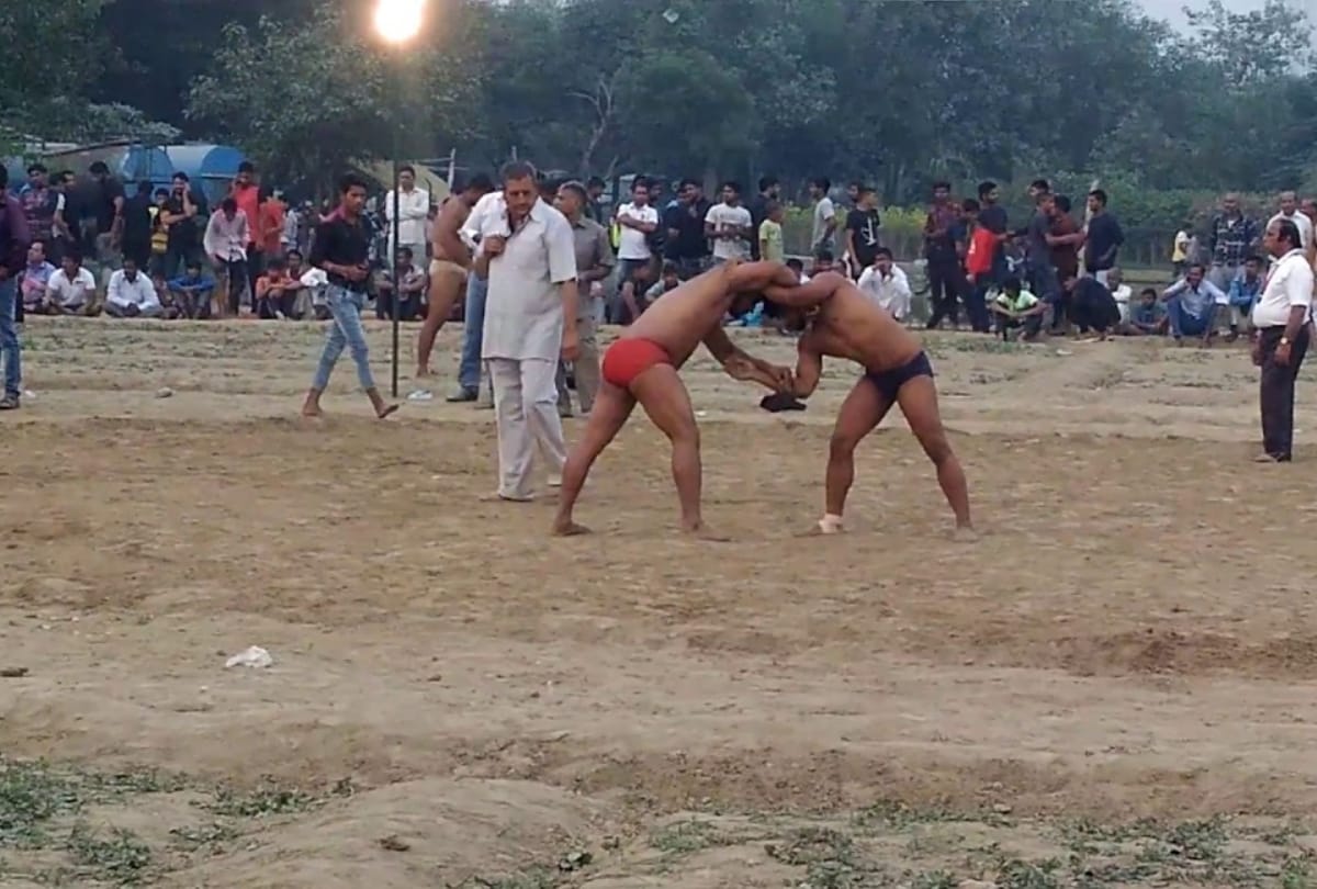 in sarfabad village in noida people do wrestling for the settlement of the disputes 