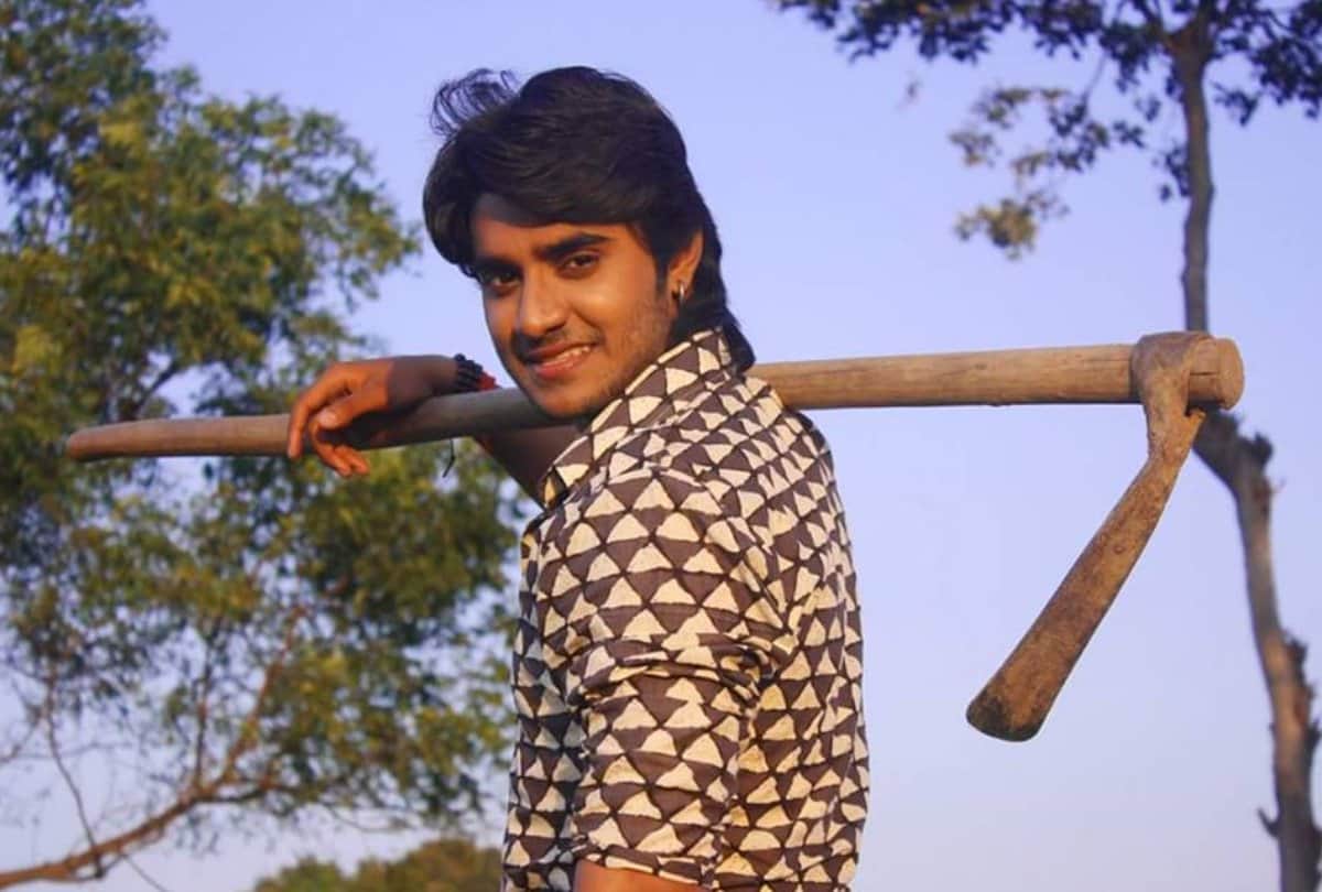 bhojpuri actor pradeep pandey film compare to amitabh bachchan collie