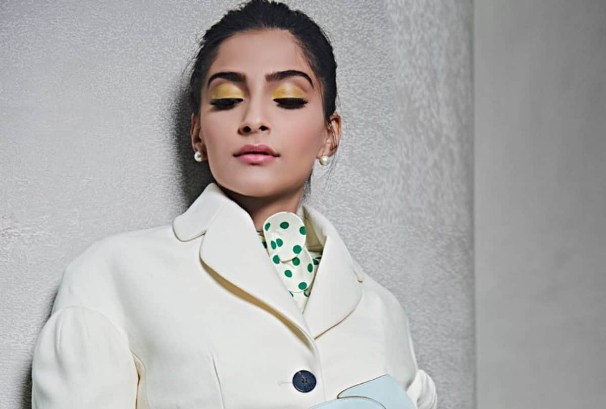 sonam kapoor shoes cost 13 lakh rupees