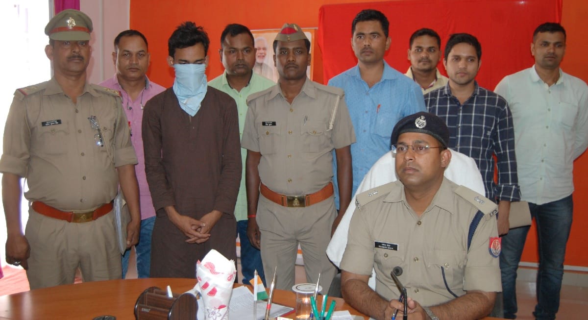 दगाबाज रूम पार्टनर को पुलिस ने दबोचा