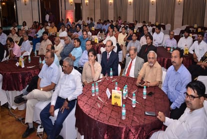 On the occasion of 70th Foundation Day of Amar Ujala, 17 dignitaries were honored