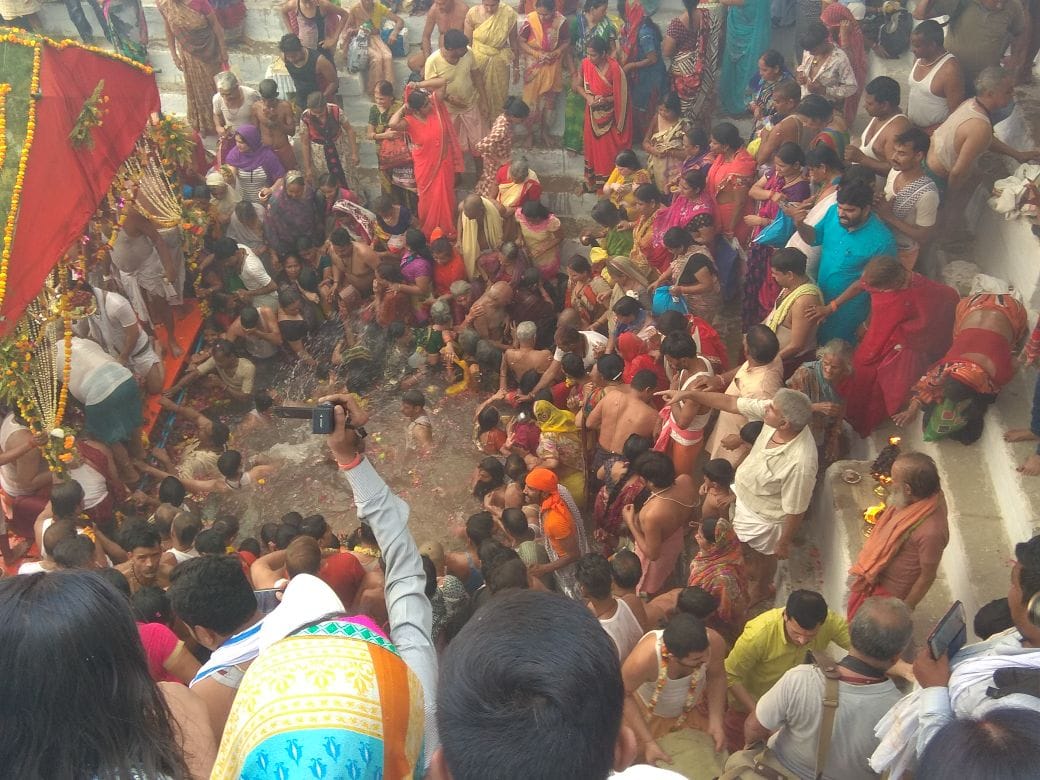 varanasi these kund give bless of 12 kund bath 