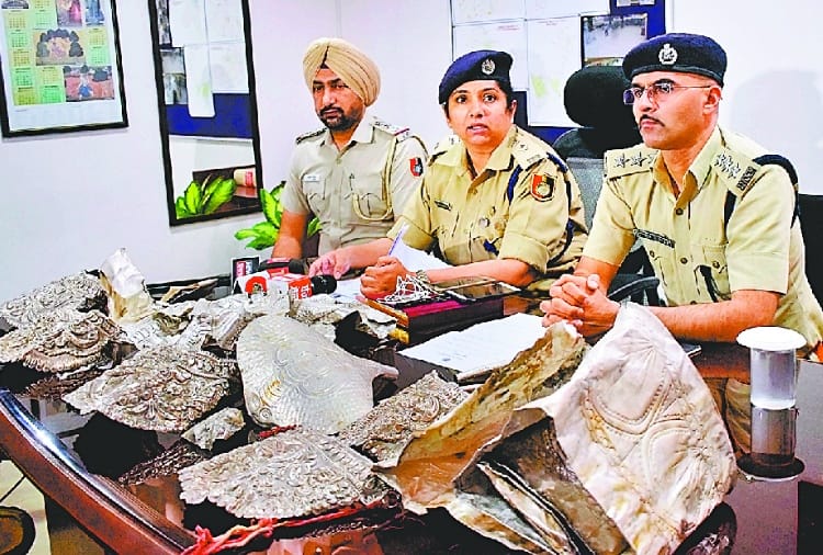 sketri temple panckula thiever arrested from delhi