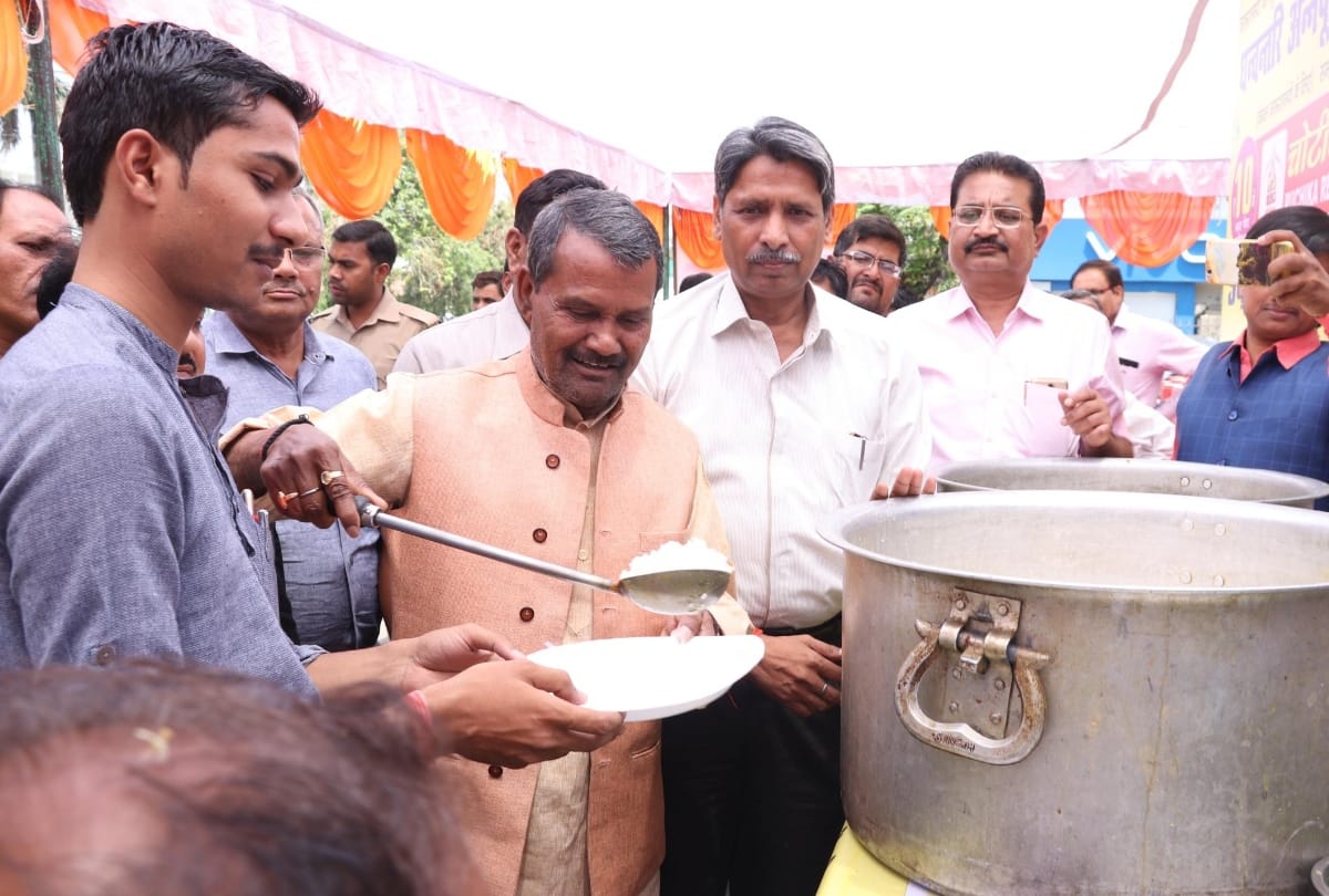poor will get food in ten rupees in lucknow