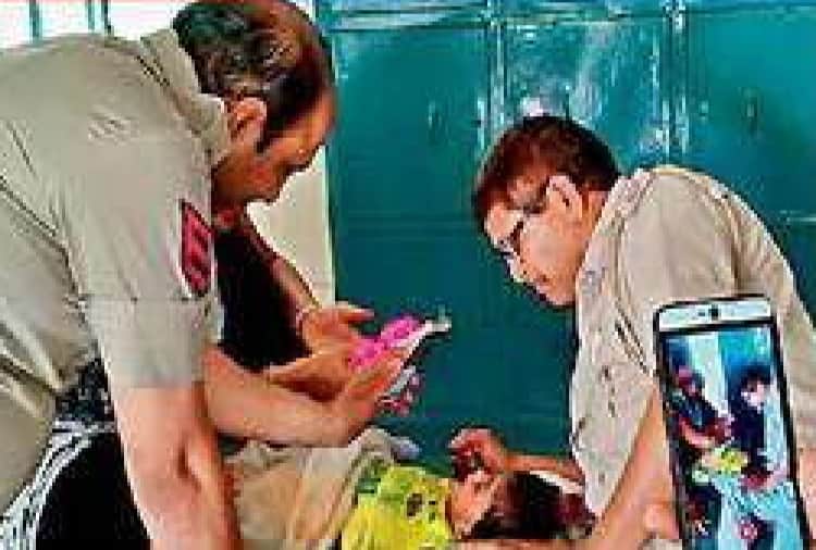 parents left girl child found on rohtak railway station, haryana