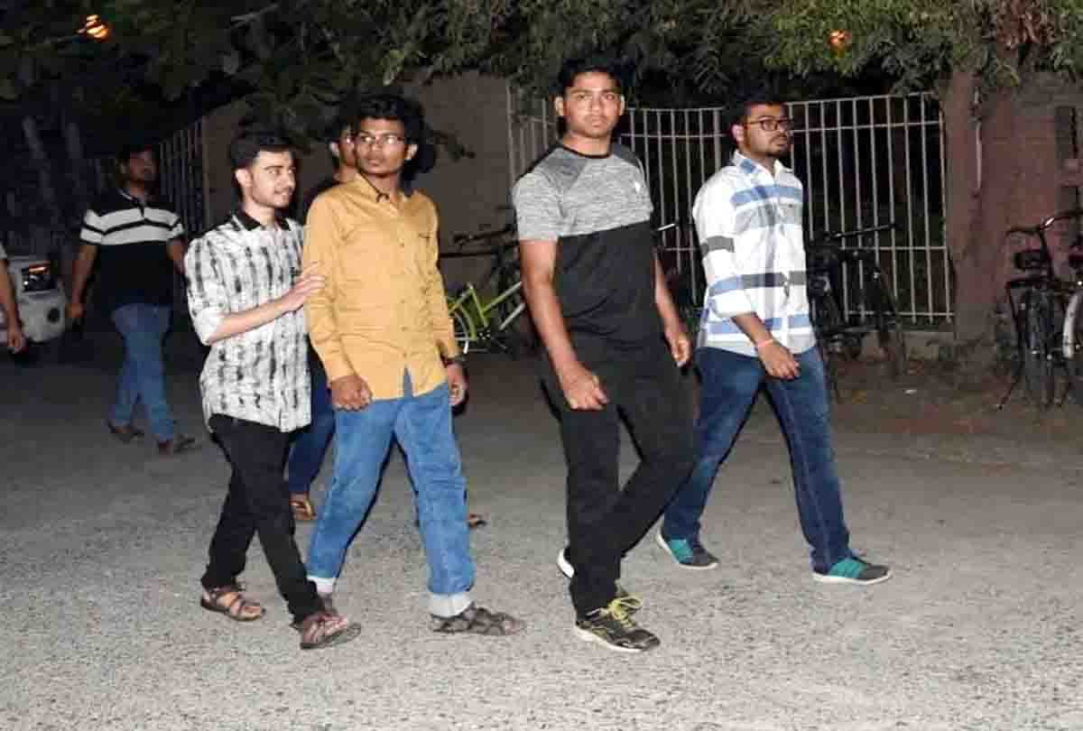 IIT Kanpur student commits suicide at hostel room