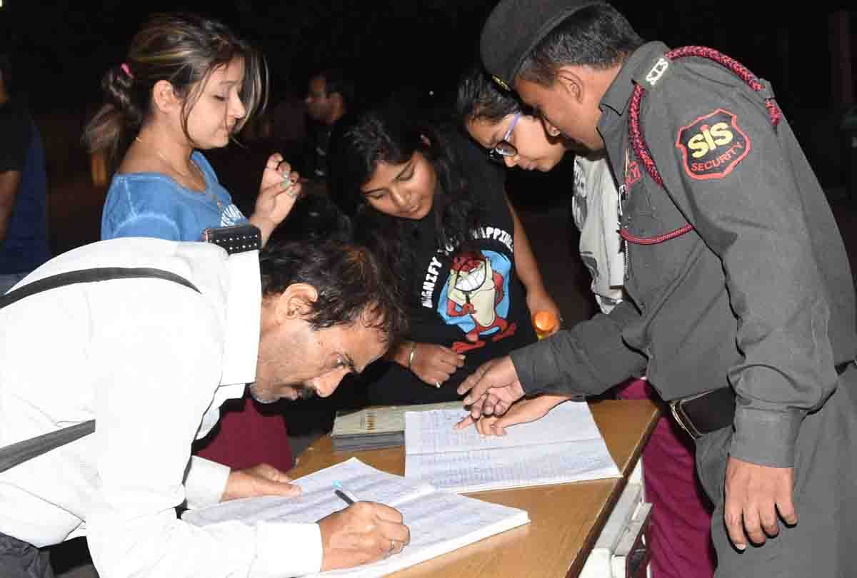 student commits suicide at IIT-Kanpur hostel room